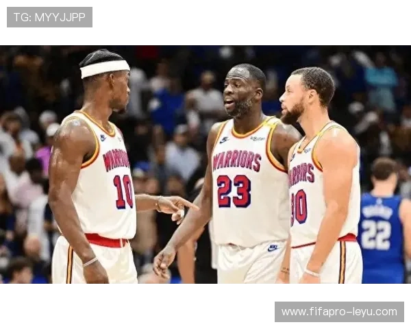 NBA转会风云再起：多队争夺明星球员，交易动向引发热议